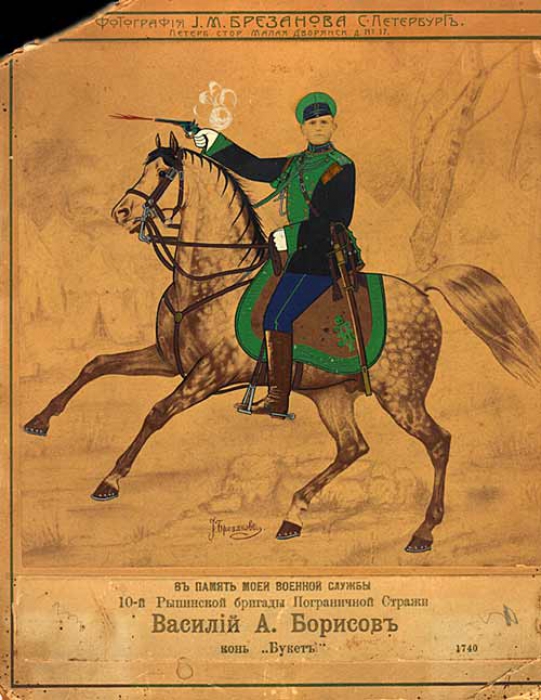 В праздники солдат строем водили в церковь, там они стояли шеренгами. У каждого гвардейского полка была своя церковь. Там делалось все по команде «на