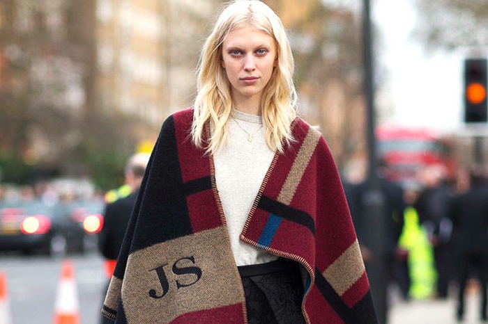 Кейп Burberry