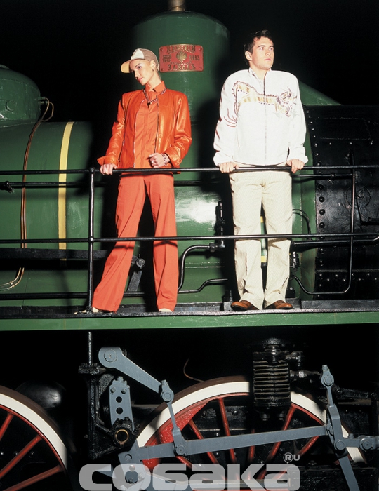 ВолочковаРубашка, Jil Sander, 359 евроКуртка, Jil Sander, 1992 евроБрюки, Jil Sander, 491 евроБосоножки, Dolce&Gabbana, 345 евроКулон, серебро, Dolce