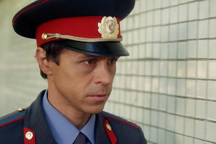 «Обратная сторона Луны» (2012) Режиссер Александр Котт Оригинальный сериал: «Life on Mars» (2006-2007) В двухсезонном сериале «Жизнь на Марсе» наш