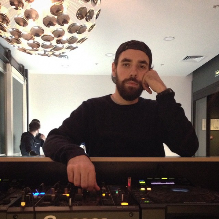 Леонид Липелис Завершилась третья по счету ночь шопинга в Петербурге в ресторане B152|Tearoom. Собравшиеся обсуждали прошедший праздник, хвастались