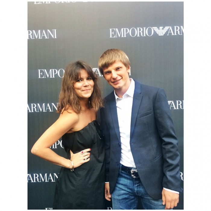 Наталья Туровникова и Андрей Аршавин Диджей, стилист и журналист Наталья Туровникова, прибыв в Петербург, прямо с поезда сразу же отправилась в ателье