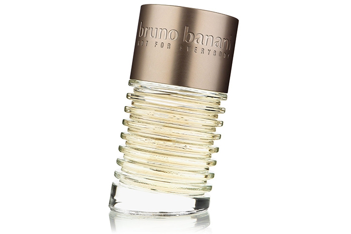 bruno banani Man Аромат строится на контрасте дерзкой обольстительности и иронии. За первое отвечают базовые аккорды ванили, гвоздики и лаванды, за