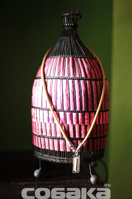 Бамбуковые светильники подчеркивают восточный колорит