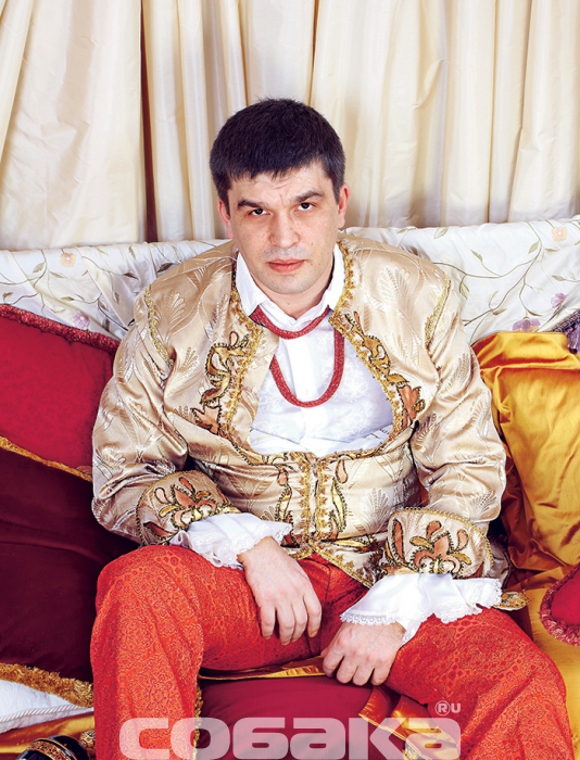 Юрий Каспарян Гитариста группы «Ю-Питер» Юрия Каспаряна часто называют Георгием. Отсюда возникают споры: тот ли это легендарный музыкант, игравший с