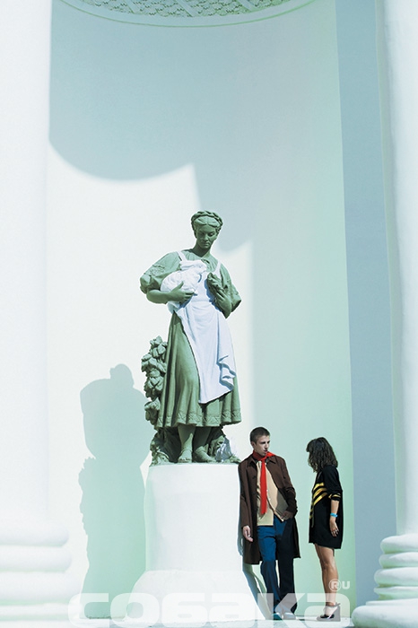 На Саше: вся одежда — Prada На Наташе: вся одежда — Prada