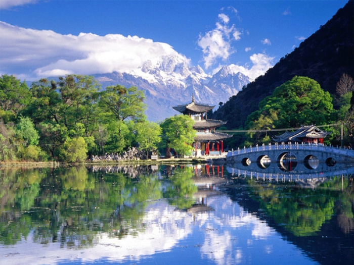 Хайнань Азиатские страны сейчас пользуются большой популярностью, об этом свидетельствуют фотографии в инстаграме, да и все остальные соц.сети. Для