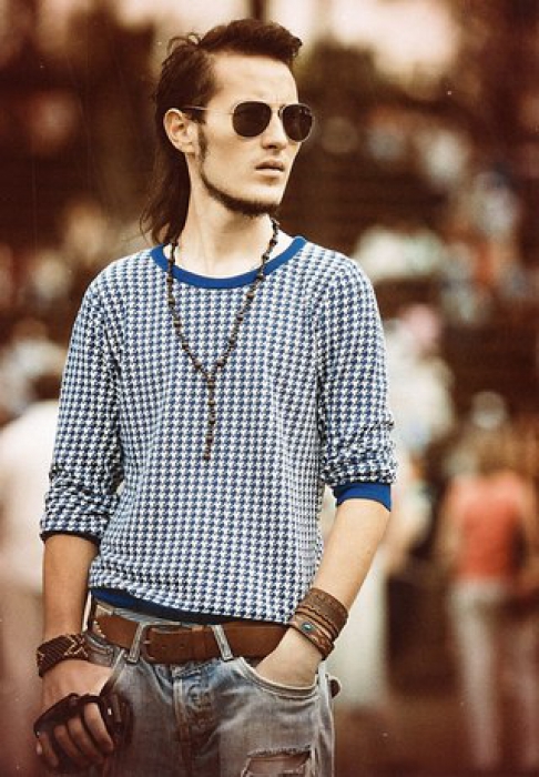 Ильшат Рахимбай, кинорежиссер Нет, не буду. Ну, я думаю, в связи с последними событиями в жизни, в городе, республике, стране, мире, будет работать