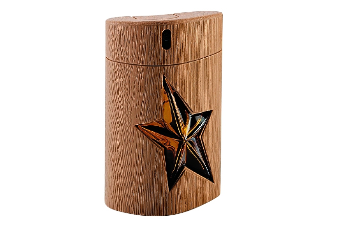 A*Men Pure Wood, Thierry Mugler Не все то дерево, что в годовых кольцах. Во фляге из рифленого каучука плещется туалетная вода-обманка. Звучный пульс