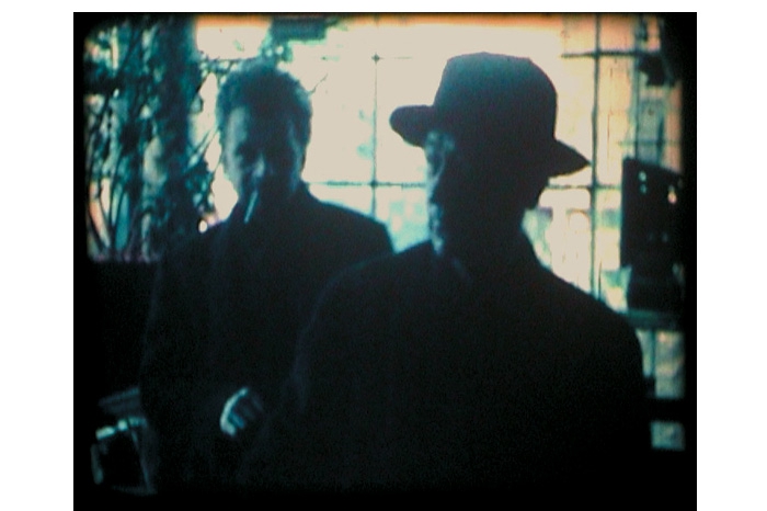 «Несколько пьяниц в баре „Марс“» Мария Годованная Режиссер, видеохудожница, куратор, преподаватель Смольного института в 1990-х жила в Нью-Йорке, где