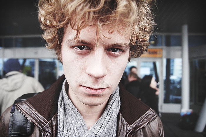 Тихон Жизневский Возраст: 26 лет Александринский театр Жизневский — выпускник Щукинской академии, в 2009 году пришел работать в Александринский театр