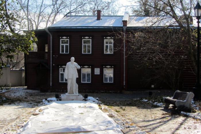 3. Дом-музей Ленина в Казани, ул. Ульянова-Ленина, 58 в настоящее время находится на реконструкции, но должен открыться если не к к Новому году, то к