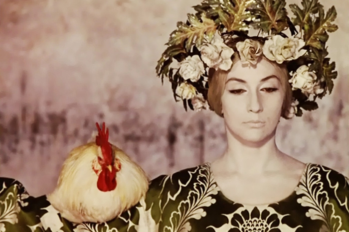 «Цвет граната» Фильм Сергея Параджанова «Цвет граната» 1968 года сейчас бы отнесли к клиповой культуре, хотя правильнее о нем говорить как о
