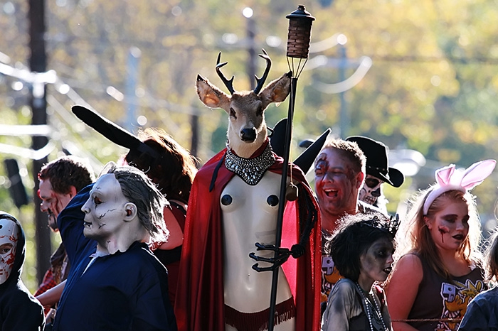 Парад All Saints’ Day Петербуржцам и гостям города предоставляется возможность воплотить мечту детства, познакомившись с героем любимого ужастика