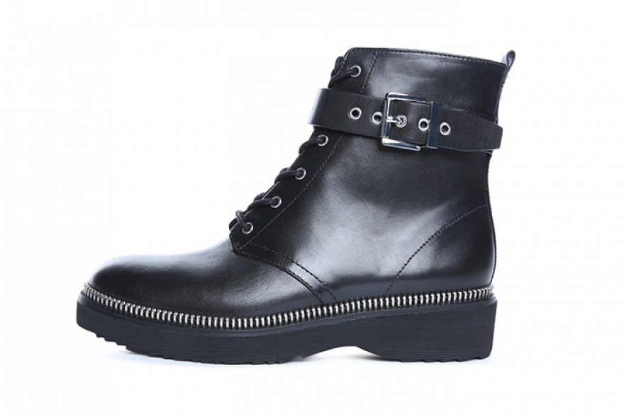 Michael Michael Kors, 17 500 рублей (ДЛТ)