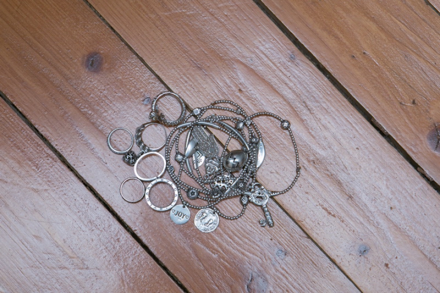 Пара колец испанского дизайнера, кольцо Bvlgari (подарок) и браслеты — все только серебро