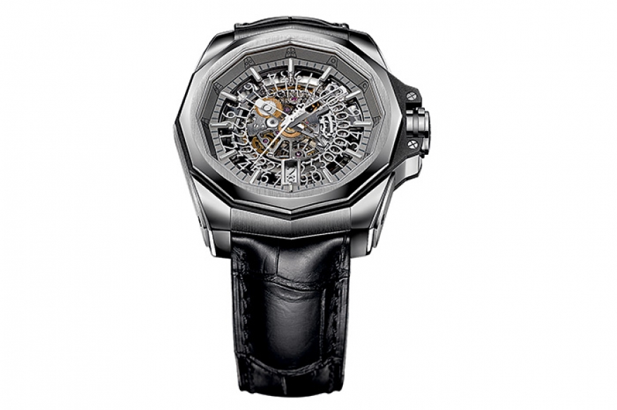 AC-One 45 Squelette, Corum Двенадцатигранный корпус с матовыми и полированными деталями из облегченного титана обрамляет строгий скелетонированный