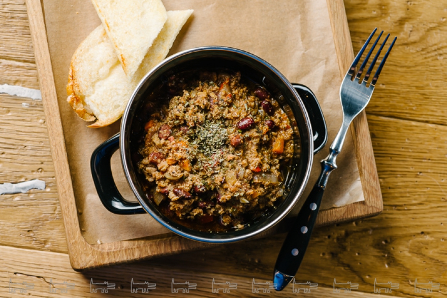 Чили кон карне