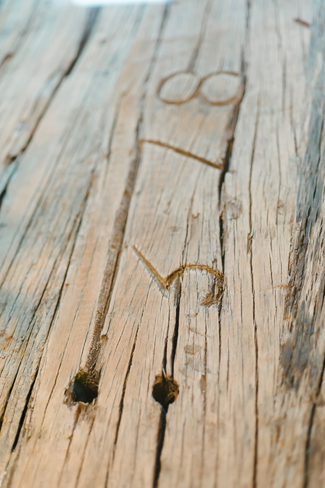 Номер, сохранившийся на настоящей железнодорожной шпале