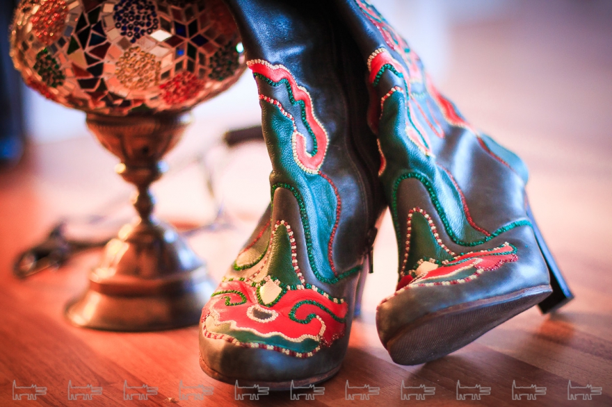 Ичиги ношу не только с национальным платьем, но также комбинирую с повседневными комплектами и даже с джинсами.