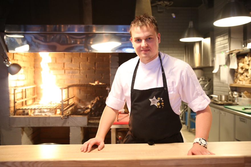 Айдар Ханнанов, шеф-повар: «Мы стараемся максимально использовать местные, экологически чистые продукты, которыми можем гордиться. Например, цыпленок