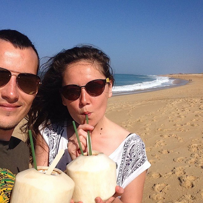 Все серфингисты, без исключения, были кудрявыми блондинами. Словно это отдельный народ из какой-нибудь Нарнии. Это потому, что солнце осветляет волосы