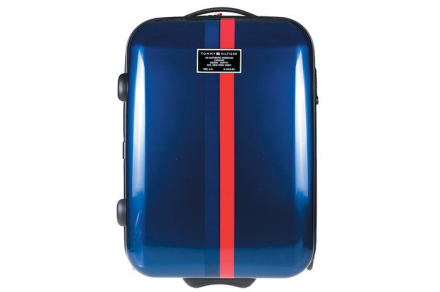 Чемодан Tommy Hilfiger, 14 490 руб. (Tommy Hilfiger)