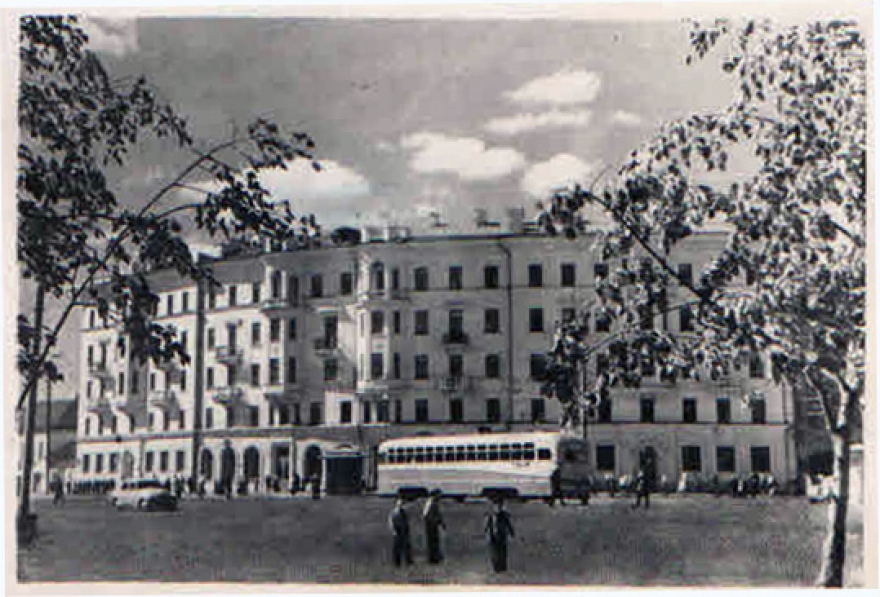 Улица Куйбышева (Пушкина) В это время: в Лондоне впервые ставят «Мышеловку» Агата Кристи - они идет в Вест-Энде до сих пор.