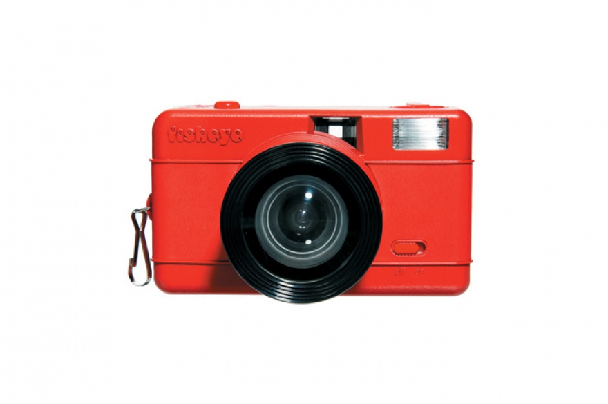 Фотоаппарат Fisheye Lomography, 3 543 руб. (asos.com)
