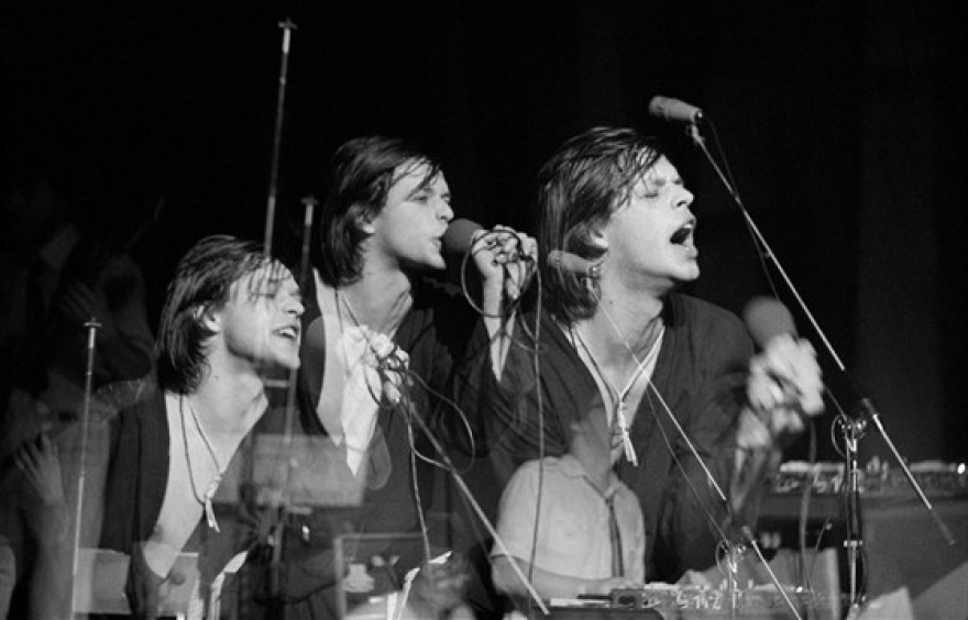 Суббота В Ратуше откроется для публичного просмотра выставка «Время колокольчиков» Проект, который с большим успехом прошел в Центре фотографии имени