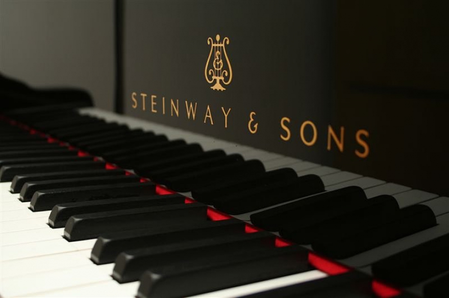 Пятница В ГБКЗ откроются «Steinway-вечера» В пятницу вечером на сцене ГБКЗ им. С. Сайдашева выступят скрипач Александр Тростянский и пианист Вадим