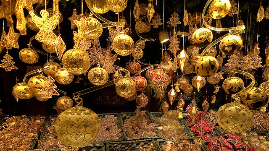 Воскресенье Опять не футбол Стадион «Казань-Арена» выступит в новом качестве – на этот раз в качестве площадки для новогодней ярмарки. Сюда можно