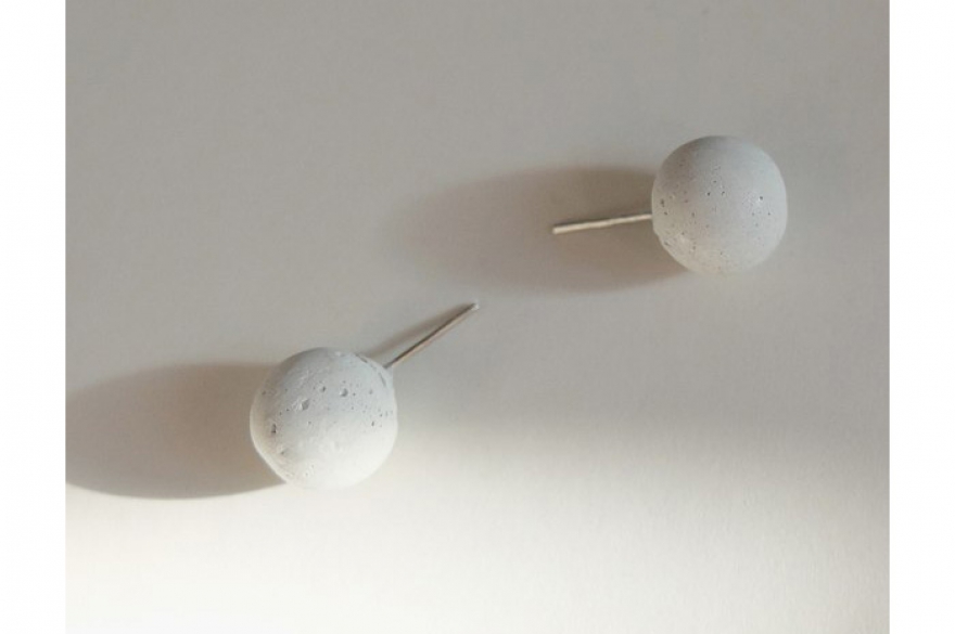 Серьги из цемента Present Simple, 500 рублей (vk.com/prsimple)