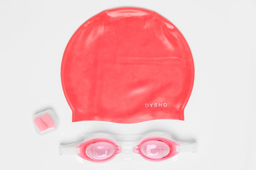 Комплект для плавания Oysho, 1 599 рублей (Oysho)
