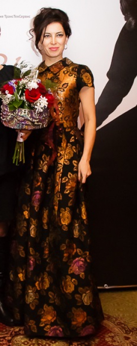 Светлана Валеева Как будто сошедшая с фильмов Феллини и рекламы Dolce&Gabbana. Красиво, сексуально и при этом естественно.