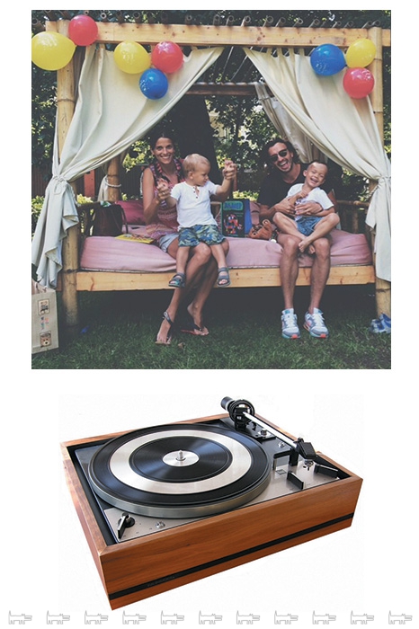 Instagram: «Любимое фото, где мы умещаемся вчетвером с нашими сыновьями Марком и Егором». Вишлист Тимура: виниловый проигрыватель Dual 1219