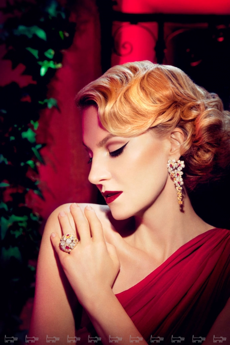 На роль амбассадора в России Carrera y Carrera выбрал Ренату Литвинову. Ее творческий, пропитанный магнетизмом образ, полностью совпадающий с