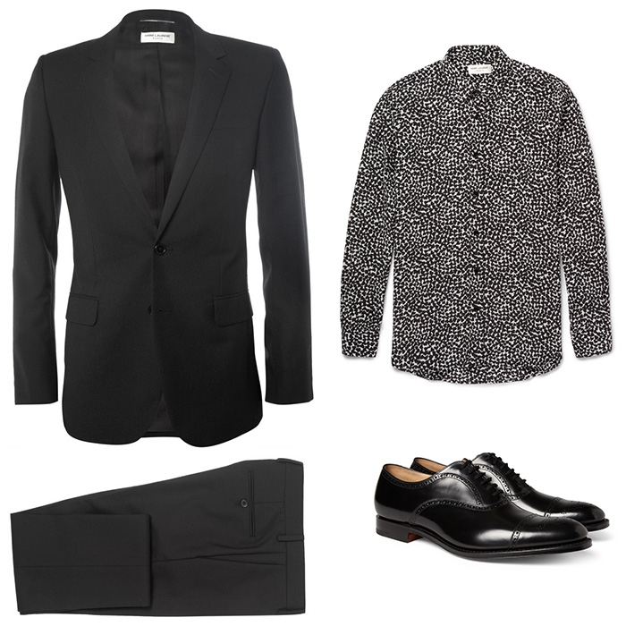В официальной обстанвоке: костюм и рубашка Saint Laurent, туфли Church's
