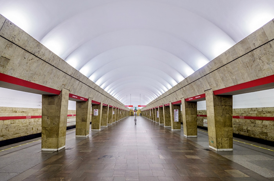 Закрытие «Выборгской» Станцию метро на красной ветке закроют на капитальный ремонт уже 7 февраля. Будут чинить наклонный ход, восстанавливать