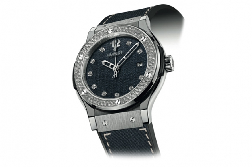 Classic Fusion Jeans, Hublot Многоликие синие джинсы, которым под силу вписаться в любой дресс-код— от бохо до рок-н-ролла, подали дизайнерам идею о