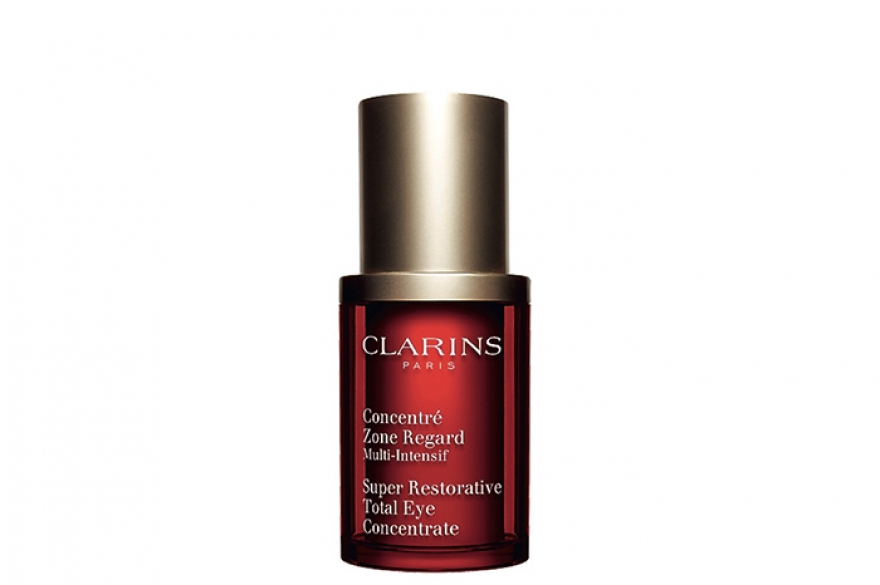 Concentre Zone Regard, Clarins В отношении женщины пятидесяти лет концентрат имеет самые серьезные намерения и готов закрепить их печатью на чернилах