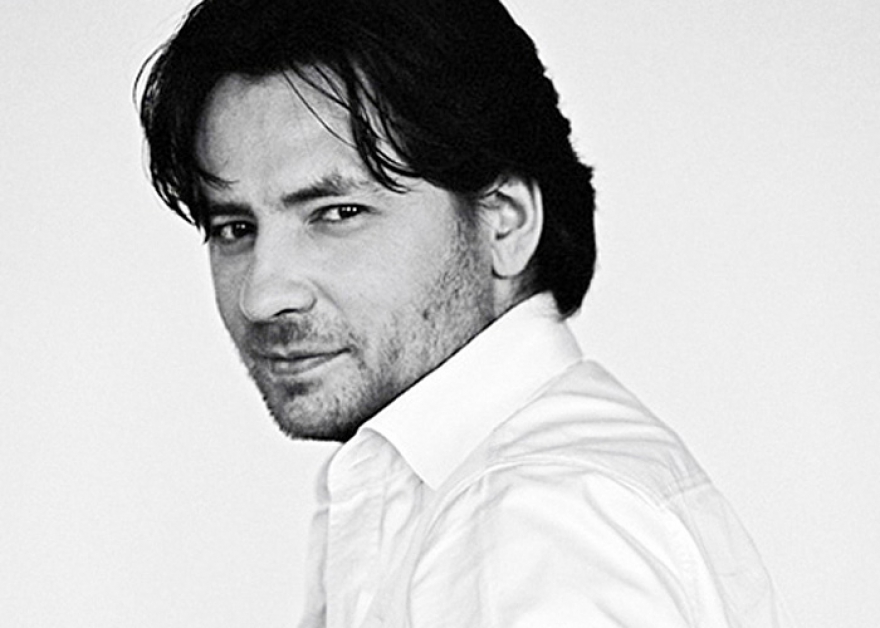 Михаил Татарников36 лет Главный дирижер Михайловского театра вырос в интеллигентнейшей ленинградской семье: его родители — художники, бабушка была