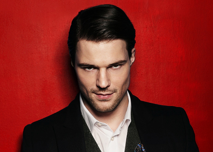 Данила Козловский29 лет Теперь он еще и певец: с недавних пор Козловский помимо всего прочего профессионально исполняет русские и американские хиты