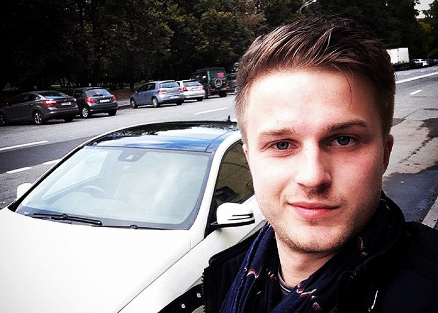 Федор Крепак25 лет Управлять заводом «Петербургское стекло» Федор стал с подачи отца, владельца предприятия. К этому времени он успел окончить школу в