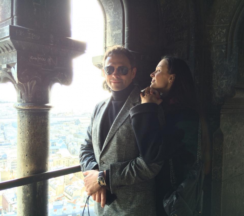 Мария Абашова и Олег Калугин Муза Бориса Эйфмана Мария Абашова, исполнявшая роль Татьяны в хореографическом рок-спектакле маэстро «Онегин», не