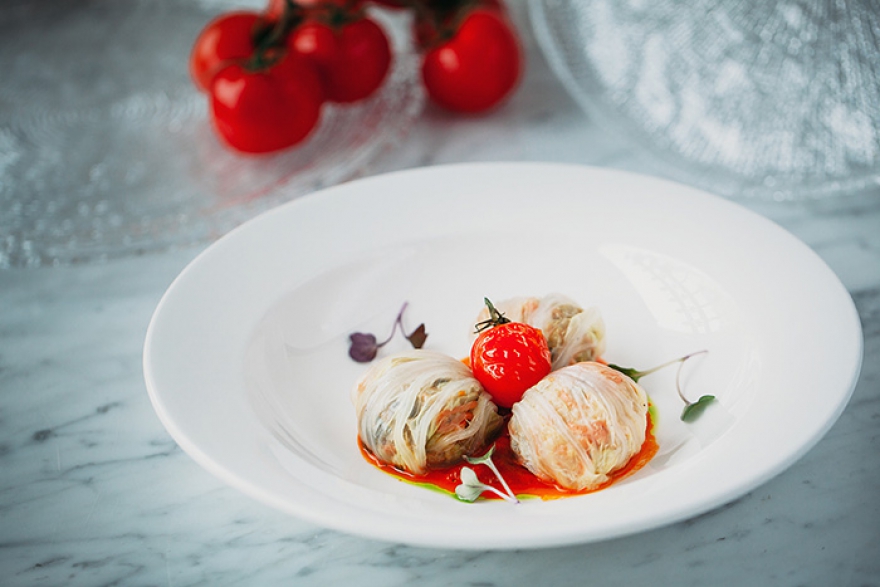 «Дом» Постный обед в ресторане русской кухни совсем не кажется частью программы лишений: наоборот, кажется — так бы каждый день. Стартер — баклажан