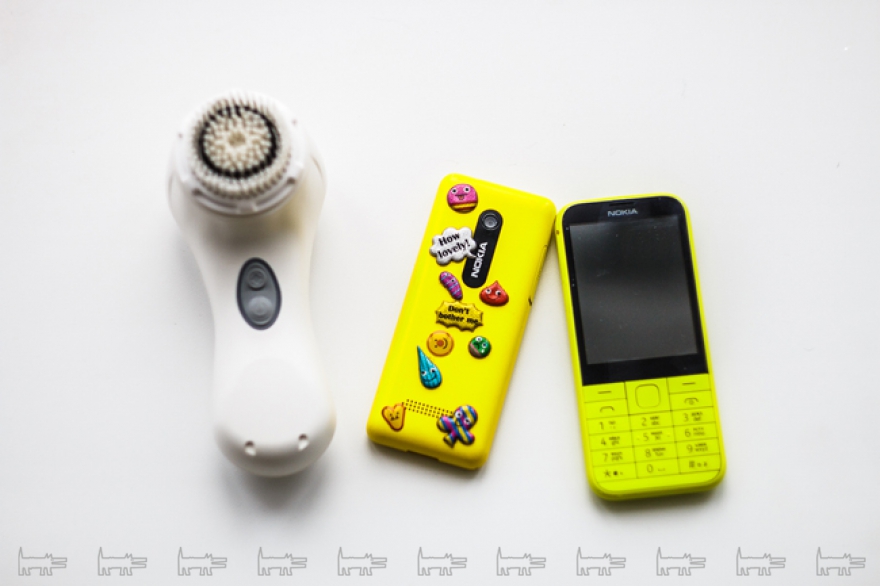 Не могу расстаться с кнопочными телефонами, а вот гаджет для лица Сlarisonic освоила быстро.