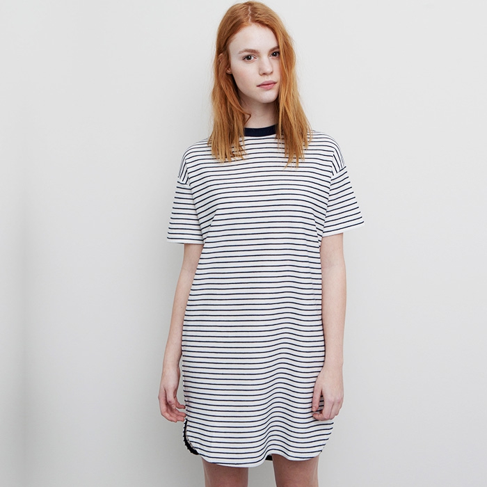 Футболка-платье Pull & Bear, 1 499 рублей