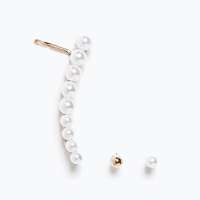 Серьга кафф с бусинами Zara, 999 рублей