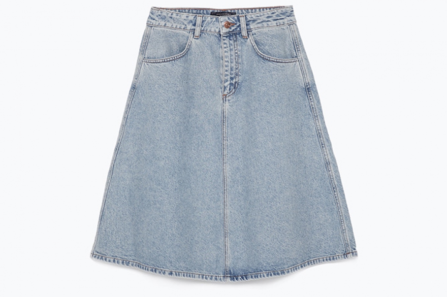 Zara, 2 499 рублей Если вы, как и историки моды, считаете семидесятые эпохой дурного вкуса, то носить остромодный деним можно и по законам девяностых